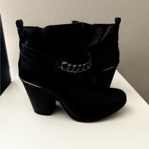 BRAND NEW - Torrid Boots (9)